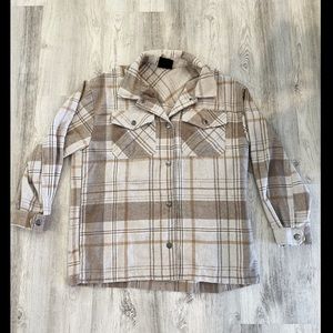 NWOT FALL Tan Plaid Button Down Shacket